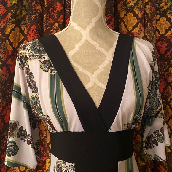 Maxi dress size medium - Picture 2 of 4